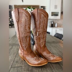 NWOT Faux Leather Cowboy Boots, size 39.